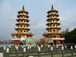 龍虎塔 龍虎塔